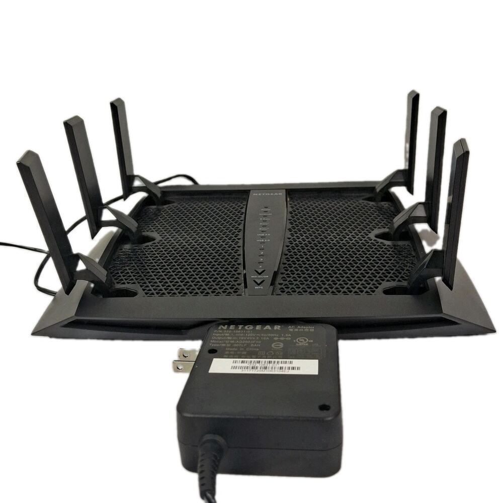 NETGEAR R8000P Nighthawk 1000 Mbps 4 Port Tri-Band WiFi Router (R8000P100NAS) - Picture 2 of 4